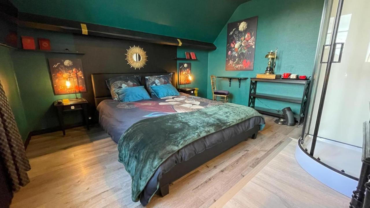 Saint-Germain-du-Corbeis Les Nuits Victoriennes B&B 외부 사진